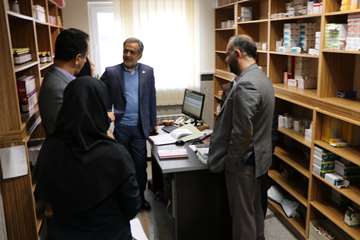 بازدید رئیس دانشگاه از مرکز خدمات جامع سلامت داورآباد 